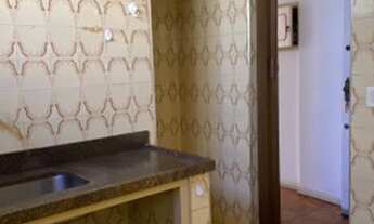 Imagem 4: 2 dormitórios, 2 banheiros, bem iluminado a meia quadra da praia, rua tranquila no Gonzaga