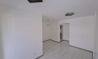 Imagem 3: Apartamento para venda possui 73 metros quadrados com 3 quartos em Farolândia Condomínio V