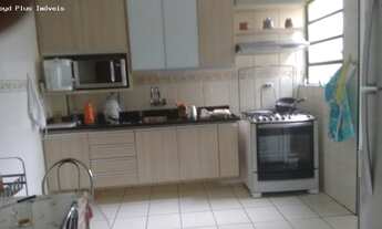 Imagem 2: Casa para Venda em Santos, Praia do Gonzaga, 3 dormitórios, 1 suíte, 1 banheiro, 1 vaga