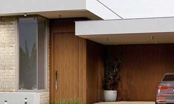 Imagem: Casa linear em Alphaville, Costa Laguna