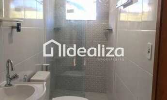 Imagem 2: Casa para Venda em Teresópolis, Fazendinha, 2 dormitórios, 1 suíte, 1 banheiro, 2 vagas