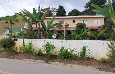 Imagem 2: Chácara para Venda em Pedra Bela, centro, 4 dormitórios, 2 banheiros