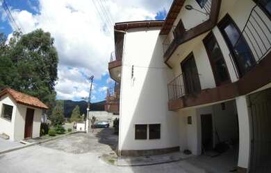 Imagem 2: Casa tríplex no condomínio Chácara das Rosas c/ 2 quartos