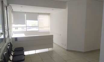 Imagem 2: Consultório para aluguel possui 81 metros quadrados com 4 quartos em Centro - Curitiba - P