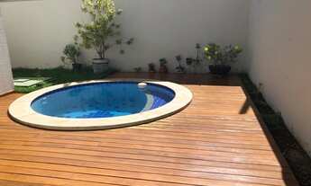 Imagem 3: Venda Casa/Sobrado em Condom. Alphaville 2 - Possui 317m² - 3 Suítes-Suíte Master C/Jacuzi