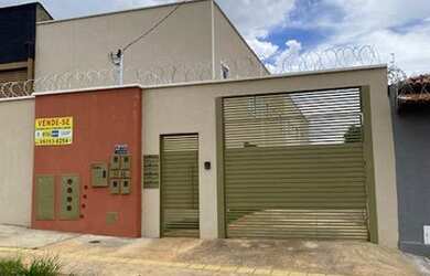 Imagem 2: Sobrado possui 100 m² com 3 quartos sendo 1 suíte em Jardim São José - Goiânia - GO