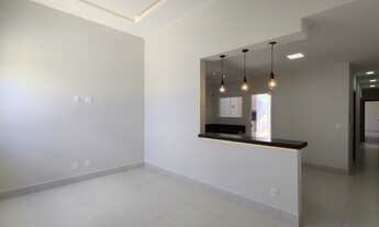 Imagem 3: CASA LINEAR com 3 quartos, sendo 1 suíte acabamento fino no Vale das Palmeiras, Macaé - R