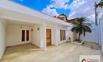 Imagem: Vendo - Casa Térrea com excelente localização