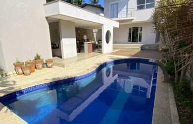 Imagem 2: Linda casa reformada com piscina no coração da Vila Oliveira