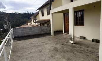 Imagem: Vendo Ampla Casa com 2 Vagas na Garagem