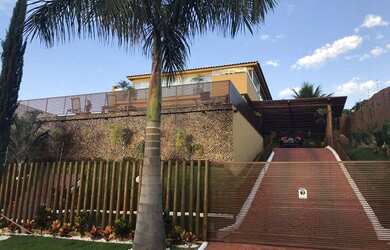 Imagem 2: Linda casa com vista definitiva. Condomínio Fechado em Lagoa Santa. 5 quartos, 4 com sacad