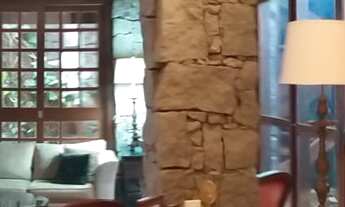 Imagem 3: Casa encantadora em Fradinhos, cercada de verde e com tudo que você precisa para viver mui