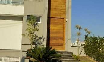 Imagem 2: Casa de condomínio sobrado para venda tem 360 metros quadrados com 4 quartos