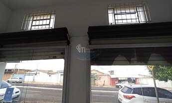 Imagem 6: Comercial em Franca