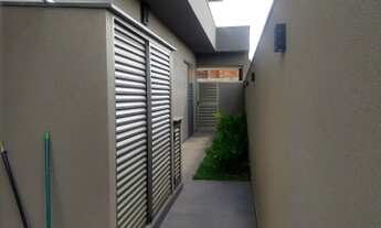 Imagem 4: Casa de condomínio sobrado para venda possui 400 metros quadrados com 4 quartos