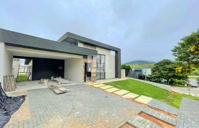 Imagem 2: Térrea para venda possui 232 metros quadrados com 3 quartos