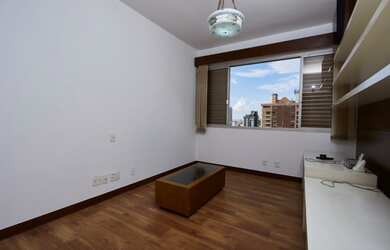 Imagem 6: Apartamento para venda com 210 metros quadrados com 4 quartos em Funcionários - Belo Horiz