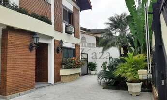 Imagem 2: Casa - Condomínio - Portal da Serra - 350m² - 4 Dormitórios - Aceita Permuta