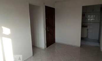 Imagem 4: Apartamento para Aluguel - Jardim Santa Teresinha, 3 Quartos, 50 m2