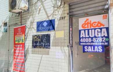 Imagem 2: SALA EM PREDIO COMERCIAL COM LAVABO MEDINDO APROXIMADAMENTE 35M²