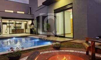 Imagem: Casa térrea à venda no condomínio Alphaville