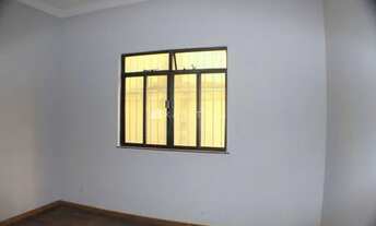 Imagem 6: Casa para venda possui 200 metros quadrados com 3 quartos em São Pedro - Juiz de Fora - MG