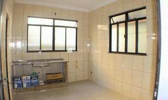 Imagem 3: Casa para venda possui 200 metros quadrados com 3 quartos em São Pedro - Juiz de Fora - MG