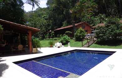 Imagem 2: Casa com 3 dormitórios à venda, 600 m² por R$ 1.950.000,00 - Corrêas - Petrópolis/RJ