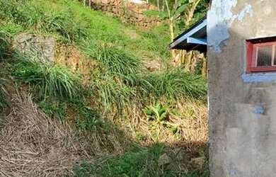 Imagem 3: Terreno medindo 450m² - Costeira