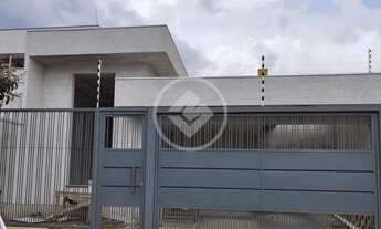 Imagem: Vendo linda casa médio/Alto Padrão no