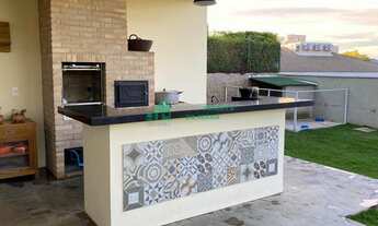 Imagem 3: Casa no estilo colonial em um conceito moderno reserva da serra