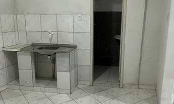 Imagem 7: Casa 2/4 próximo Feiraguay