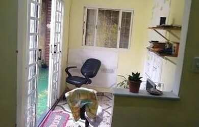 Imagem 2: Casa 3 quartos uma rua fas a divisa com BH