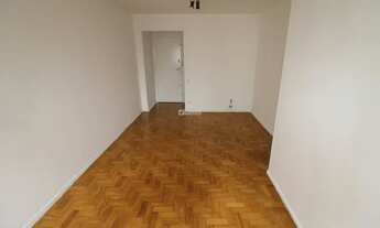 Imagem 4: Oportunidade única, apartamento bem localizado e andar médio, são 2 dorm. e 1 vaga de gara