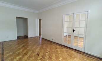 Imagem 2: Amplo 3 quartos no coração do Leblon