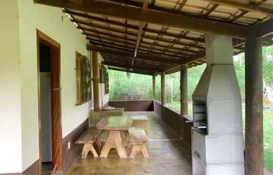 Imagem 7: Casa em lote de 360m², churrasqueira, fogão a lenha, lote todo cercado e gramado