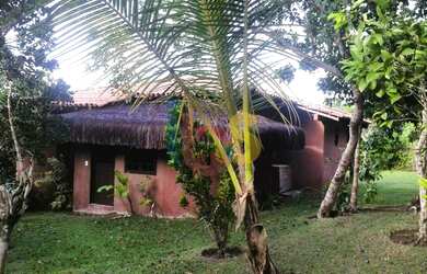 Imagem 3: Terreno com 2 chalés no alto da Pitinga