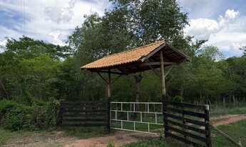 Imagem: Chacara às margens do rio Cuiabá dentro