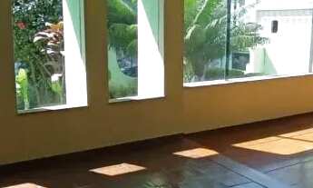 Imagem: Casa a venda com 3 dormitórios e quintal