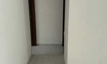 Imagem 5: Casa muito ampla para alugar em rua calçada