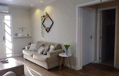 Imagem 6: Imóvel avenida com duas casas no local. R$450,000,00