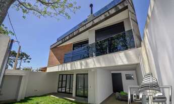 Imagem 3: Sobrado para venda possui 163 metros quadrados com 3 quartos em Mercês - Curitiba - PR