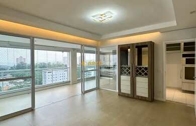 Imagem 4: Lindo Apartamento no Edifício Ideale. 4 dorms. 189 m². Vila Adyana