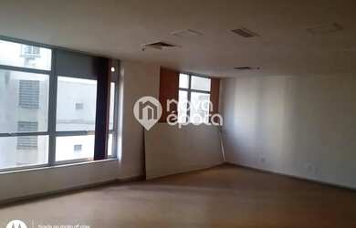 Imagem 6: Centro Galpão / depósito com 3 vagas na garagem