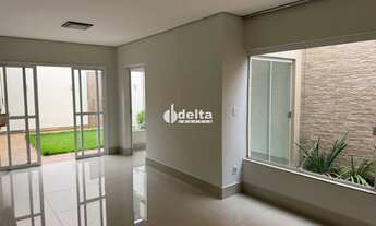 Imagem 7: Casa em condomínio com 03 suites disponível para locação no bairro Aclimação em Uberlândia