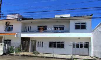 Imagem: Casa Ampla com 3 Dormitórios à Venda no