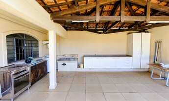 Imagem 5: Casa para venda possui 1320 metros quadrados com 3 quartos em Lago Parque - Londrina - Par