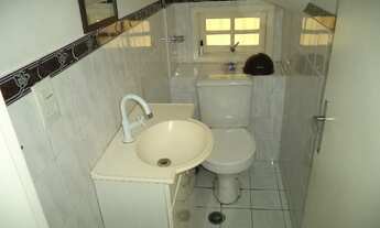 Imagem 4: Sobrado para venda tem 200 metros quadrados com 2 quartos e churrasqueira