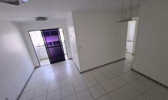 Imagem 2: Apartamento para venda possui 73 metros quadrados com 3 quartos em Farolândia Condomínio V