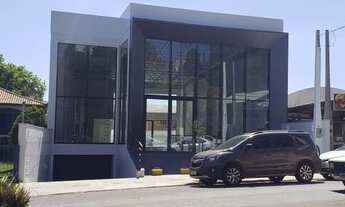 Imagem 2: Prédio comercial defronte a avenida são roque